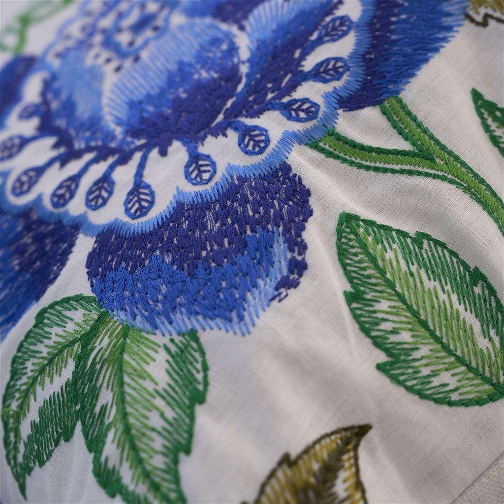 Almofada Designers Guild Isabella Embroidered Cobalt - Stoc Casa